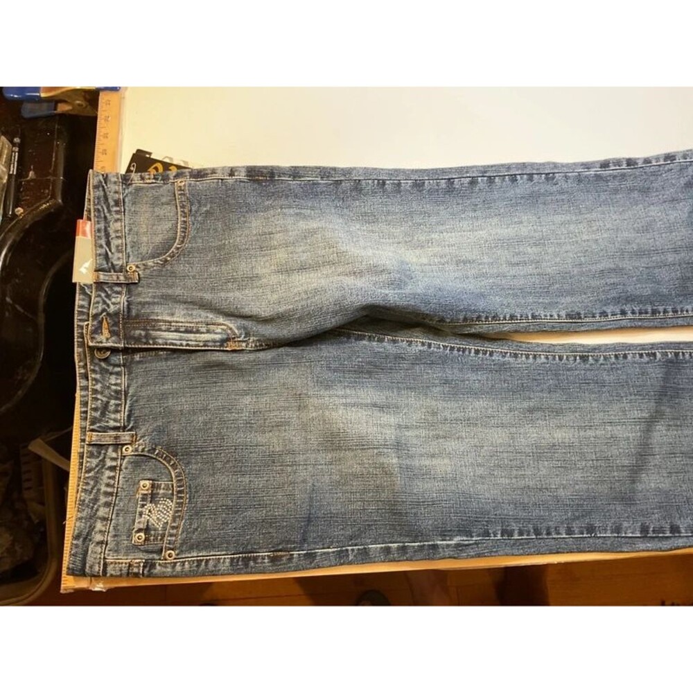 401-Rocawear NWT jeans